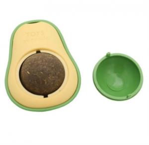 Игрушка WOGY д-кошек Авокадо 5.7х4.2х3см d=2.5см с вращающимся мятным шариком на липкой ленте арт.10