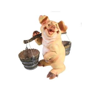 Фигура садовая Свинка с коромыслом и ведрами без пятен L22 W19 H34 см (ПОЛИСТОУН)