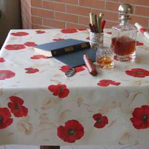 Клеенка Camelia 592-1 на нетканой основе 1,4мх20м.п.Аленький цветок-Италия