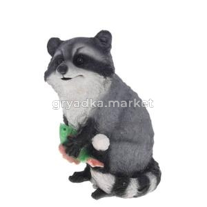 Фигура садовая Енот с рыбкой L26,5 W20 H36 см (ПОЛИСТОУН)