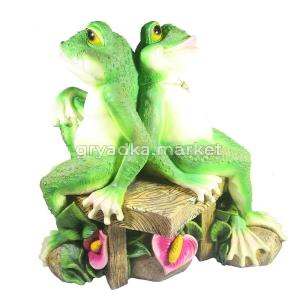 Две лягушки на лавке L18W39H37 см (ПОЛИСТОУН)